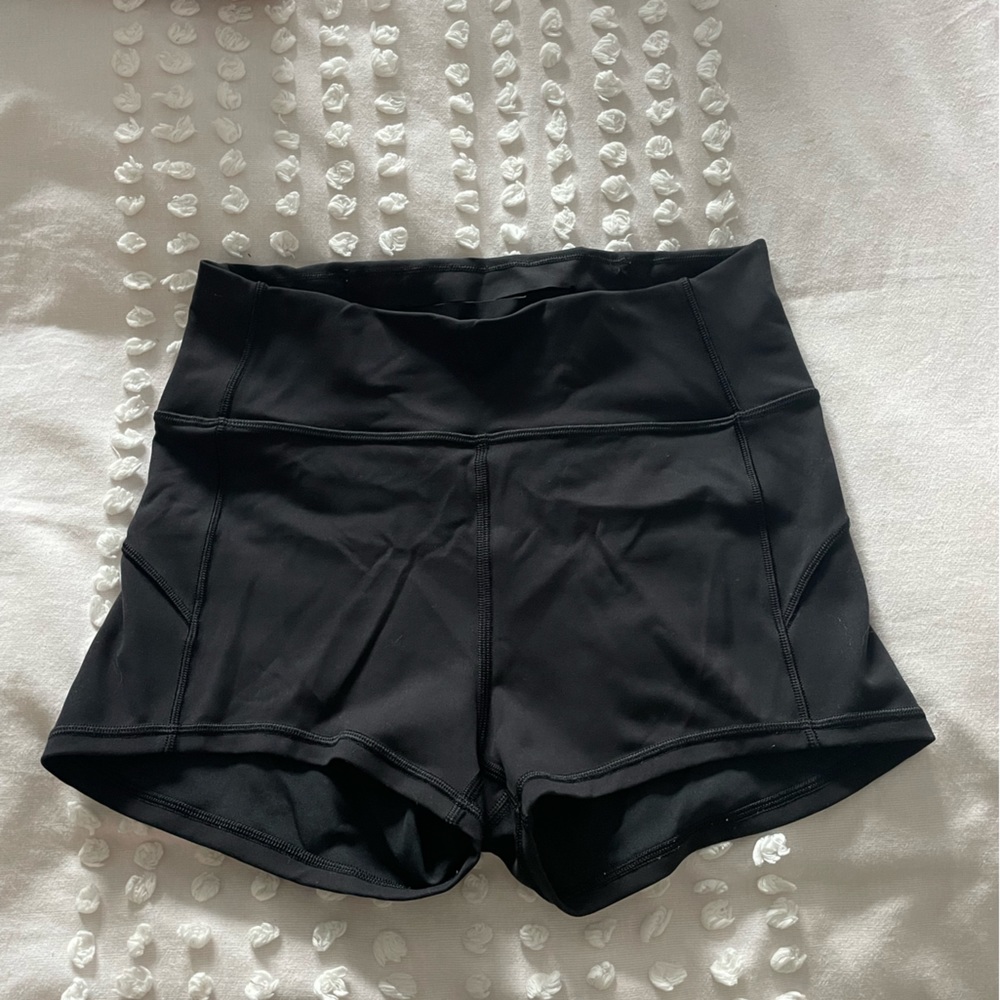 Lululemon size 8 short biker shorts black